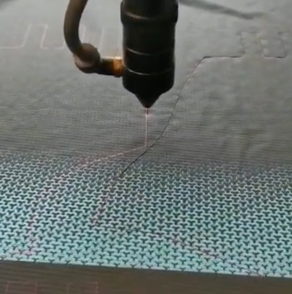 laser-cutting-grindclaw-textile.png